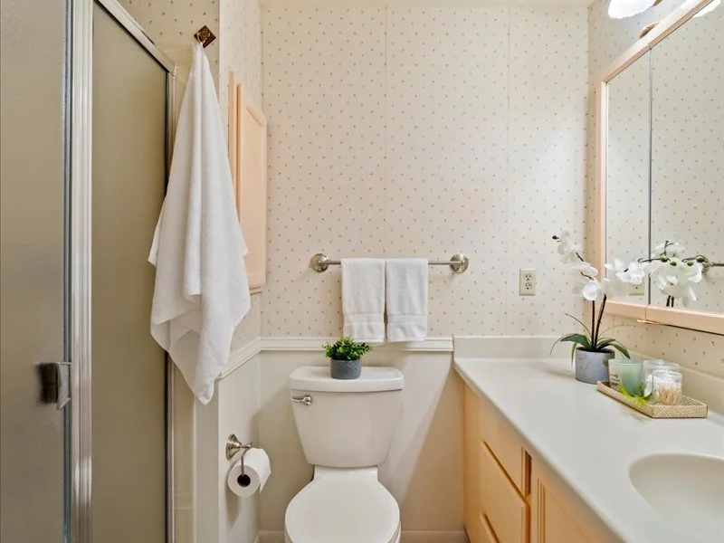 24848 13th Avenue S Des Moines, WA 98198 (26).jpg