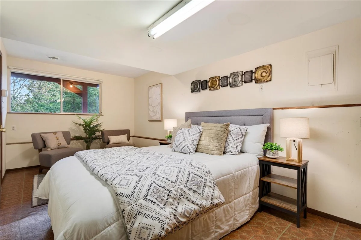 16008 10th Avenue NE Shoreline (32).jpg