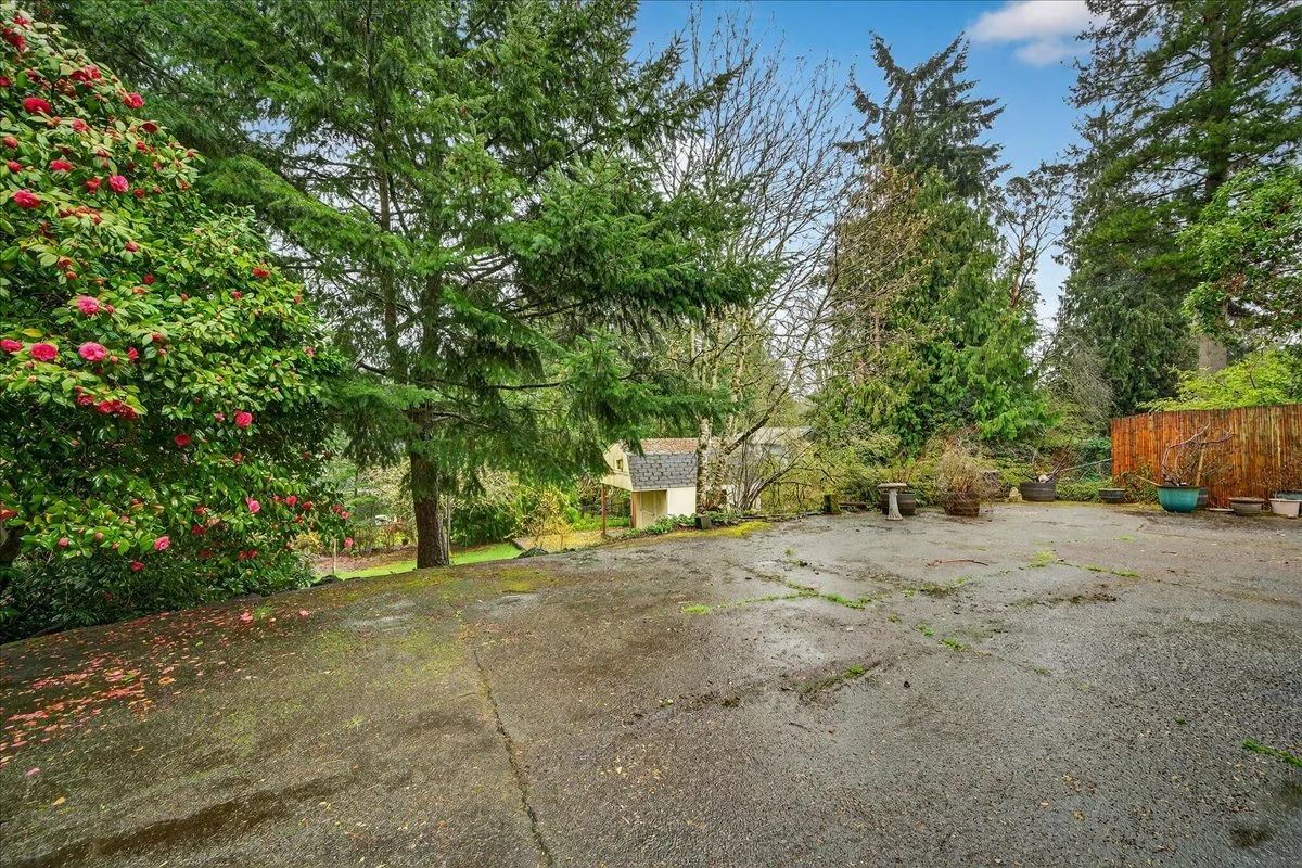 16008 10th Avenue NE Shoreline (39).jpg