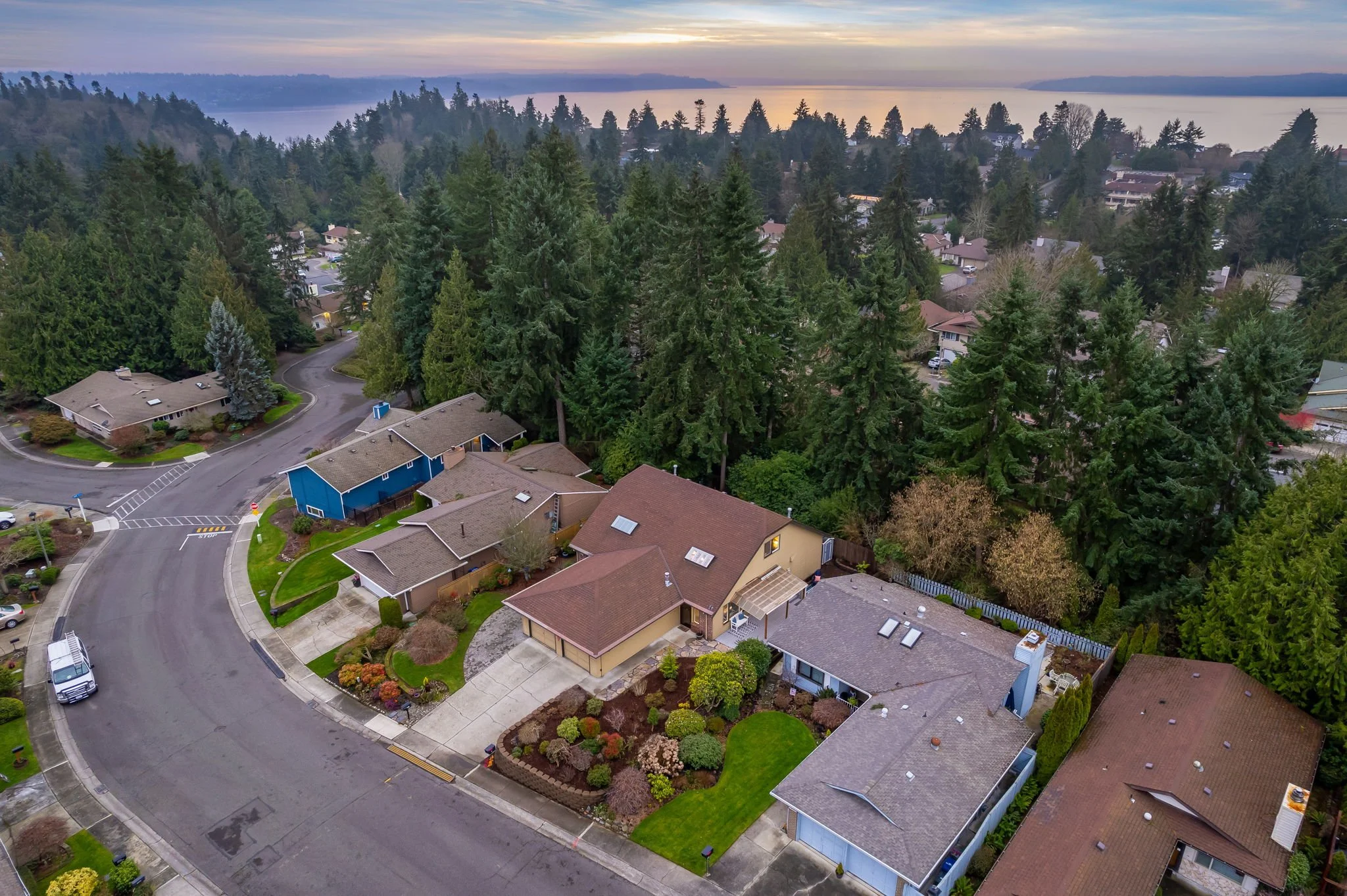 24709 13th Avenue S Des Moines, WA 98198 (34).jpg