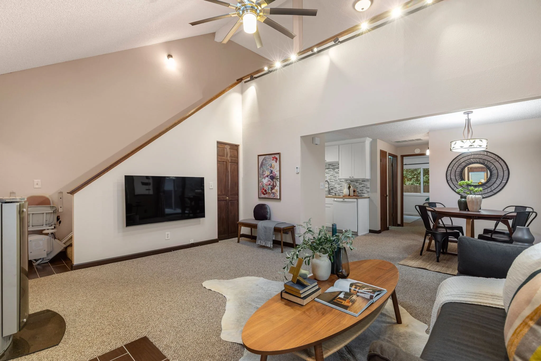 24709 13th Avenue S Des Moines, WA 98198 (8).jpg