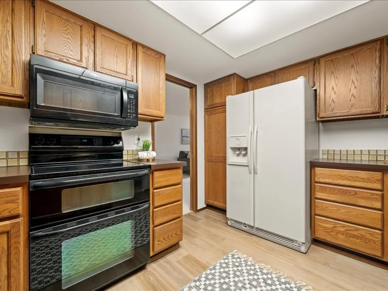 24848 13th Avenue S Des Moines, WA 98198 (17).jpg