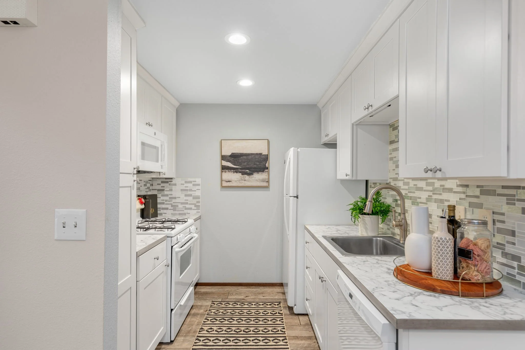 24709 13th Avenue S Des Moines, WA 98198 (12).jpg