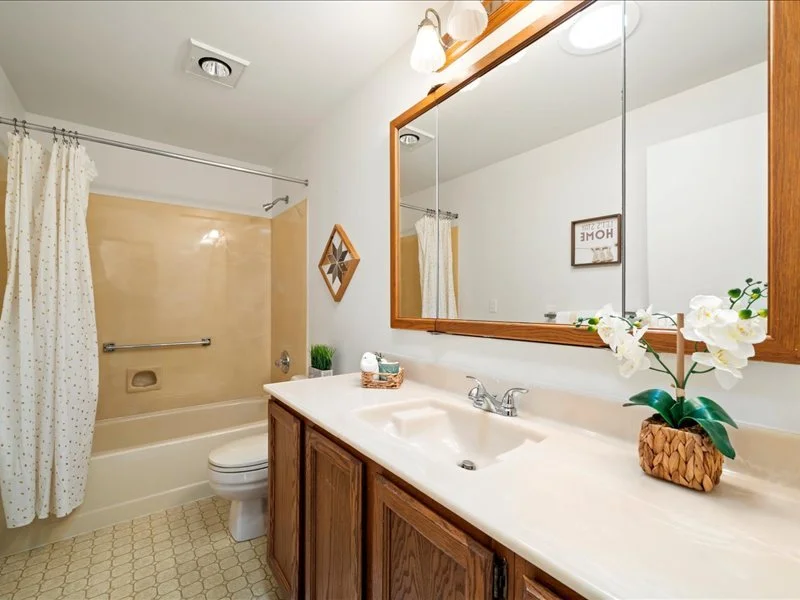 24848 13th Avenue S Des Moines, WA 98198 (3).jpg