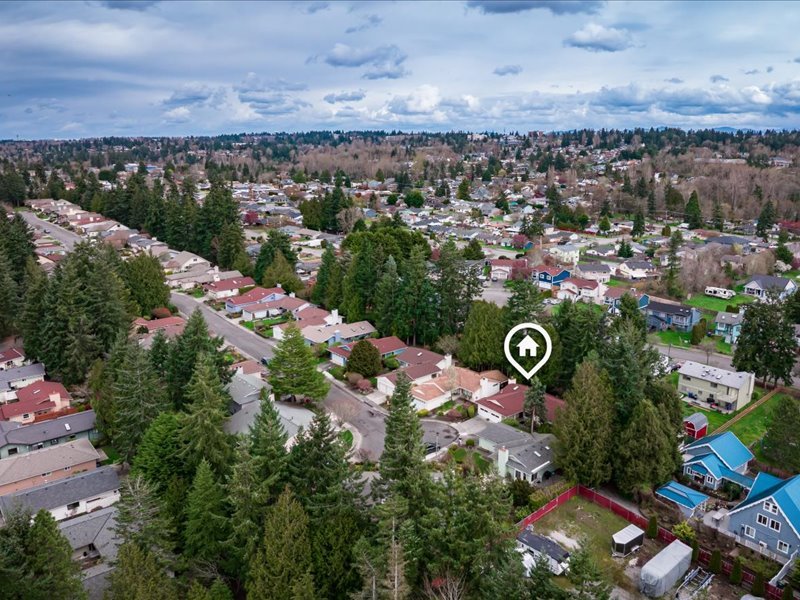 24848 13th Avenue S Des Moines, WA 98198 (47).jpg