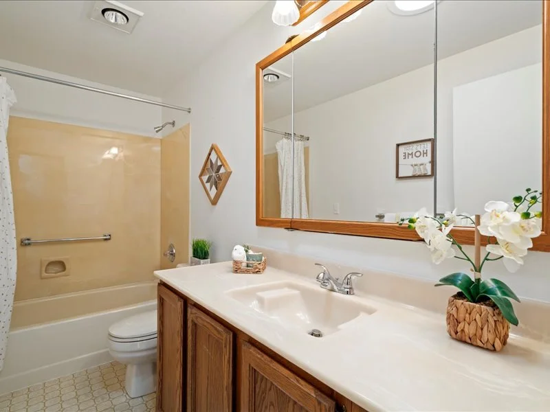 24848 13th Avenue S Des Moines, WA 98198 (24).jpg