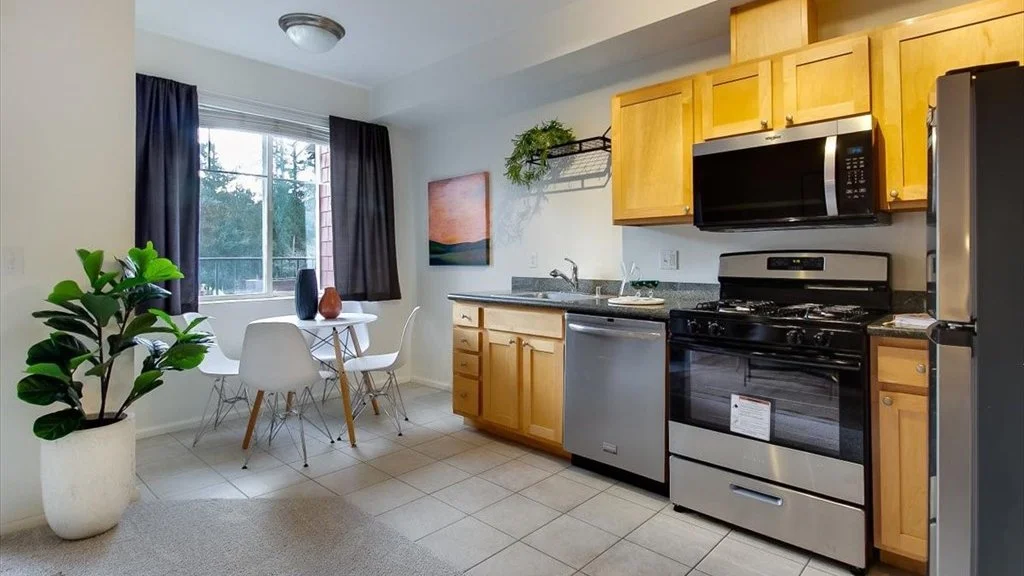 517 225th Lane NE E102 Sammamish (12).jpg