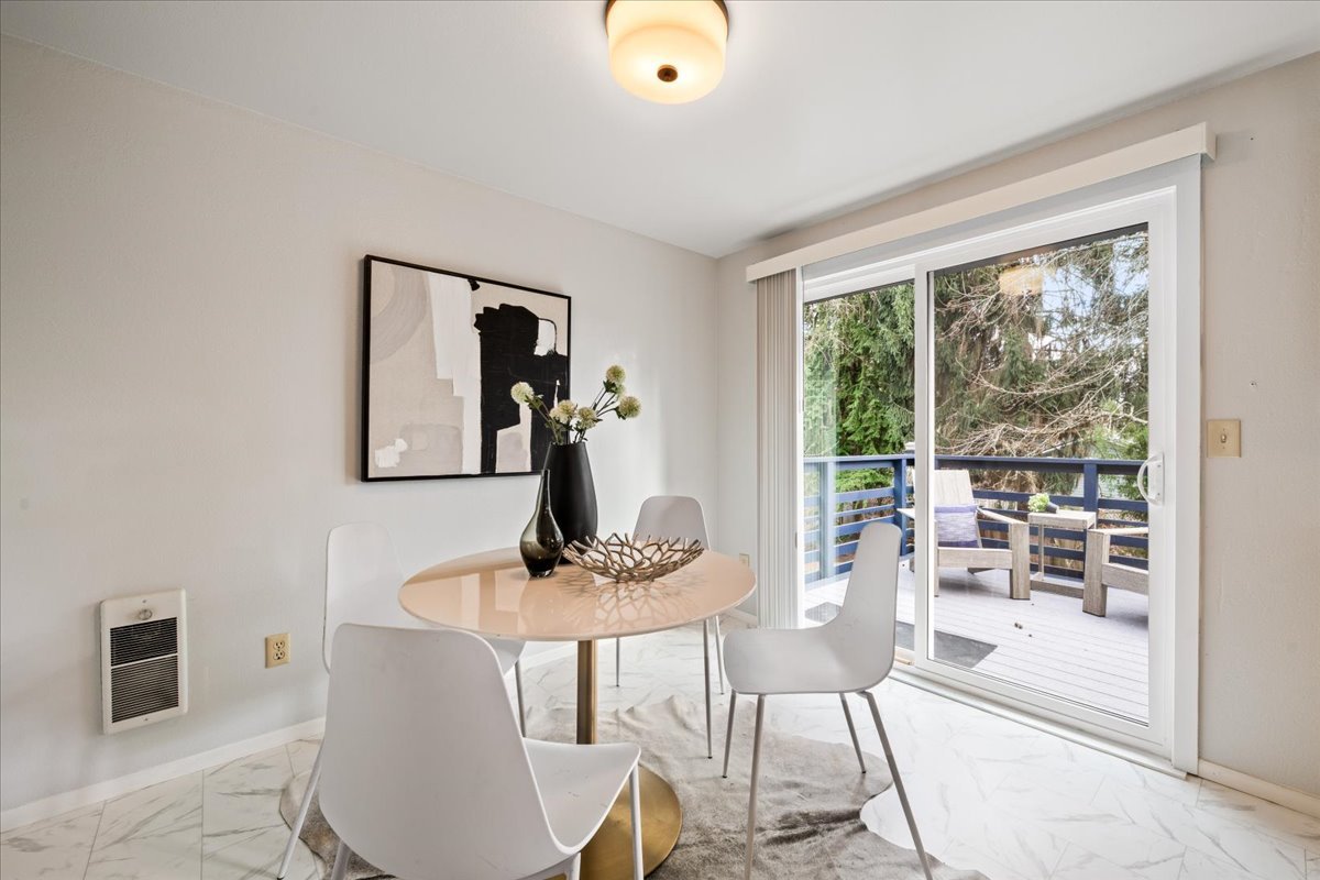 10901 NE 151st Street Bothell, WA 98011 (9).jpg