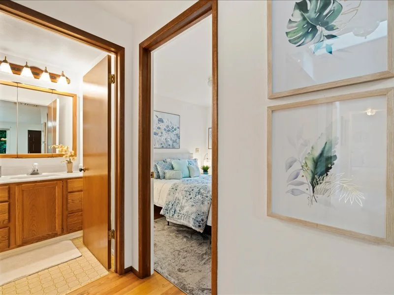 24848 13th Avenue S Des Moines, WA 98198 (31).jpg