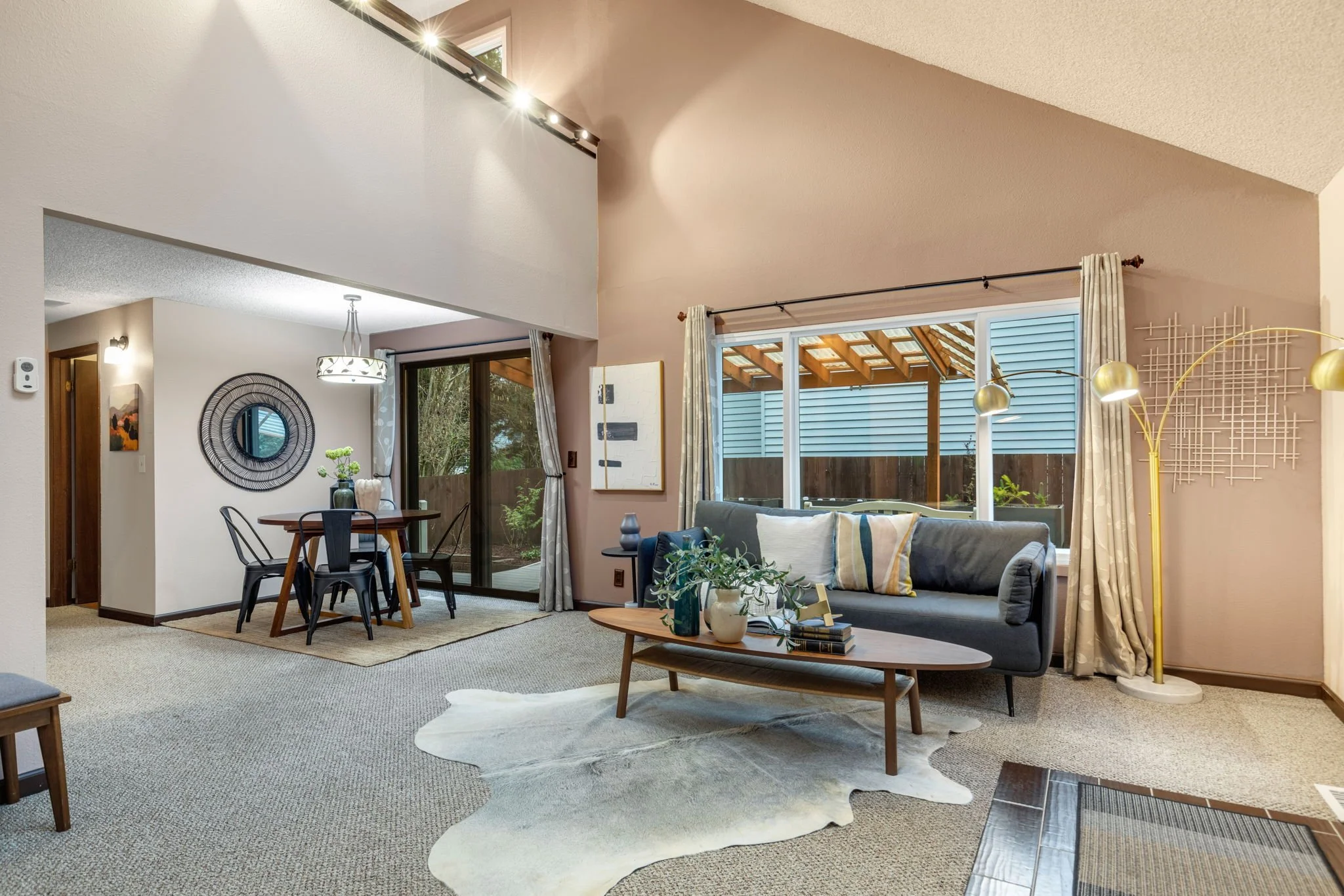 24709 13th Avenue S Des Moines, WA 98198 (6).jpg