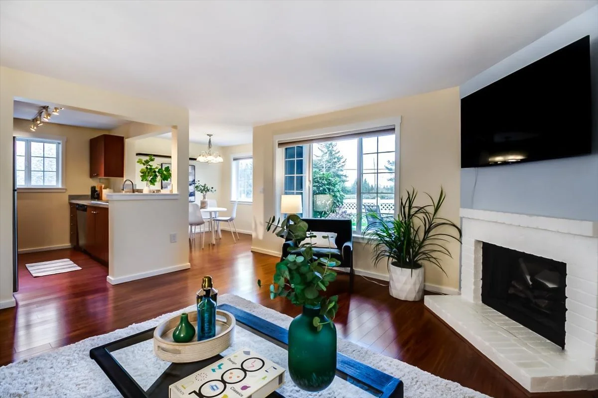 12404 E Gibson Road D101 Everett (1).jpg