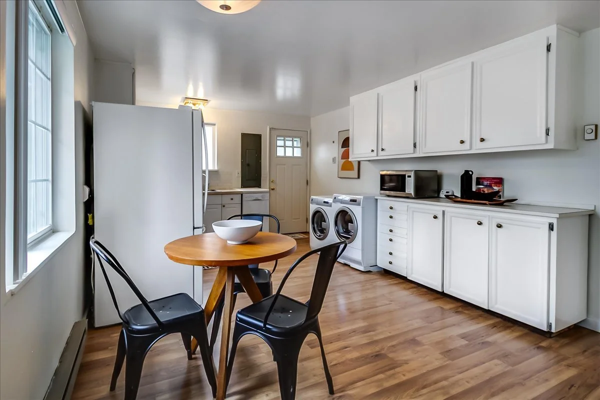 06-14043 Burke Ave N--7.jpg