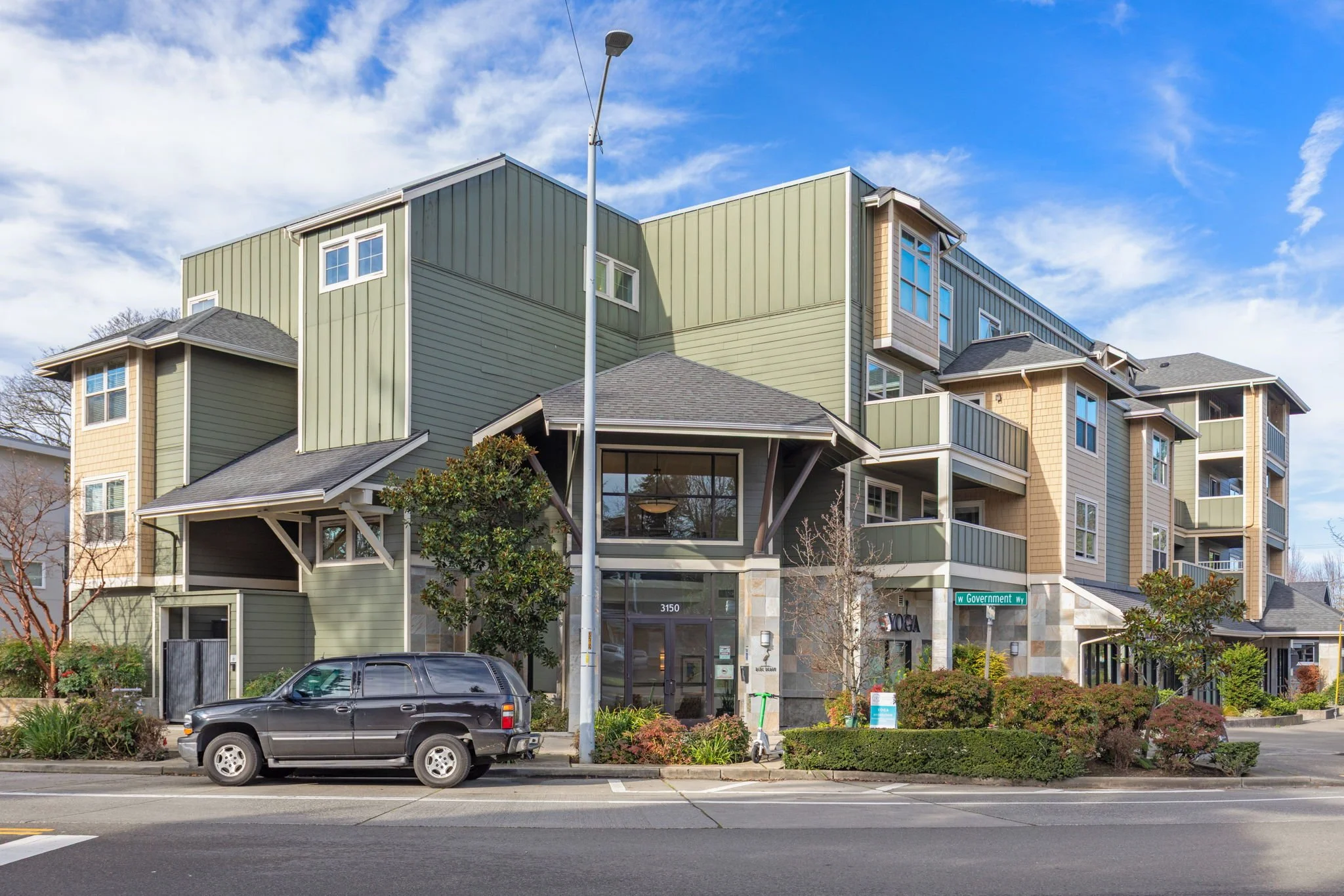 3150 W Government Way Unit 101, Seattle WA_0002.jpg