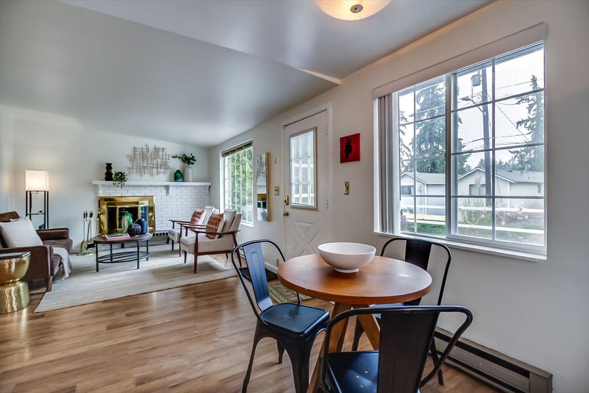 07-14043 Burke Ave N--8.jpg