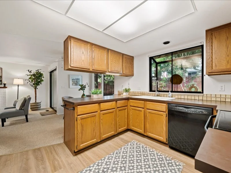 24848 13th Avenue S Des Moines, WA 98198 (18).jpg