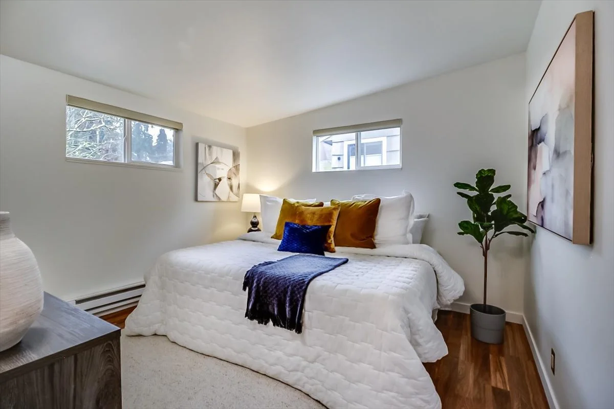 13-14043 Burke Ave N--14.jpg