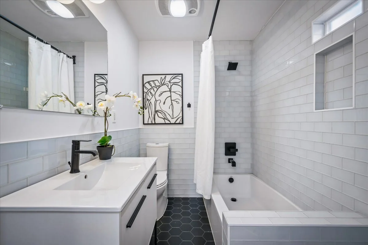 14346 Interlake Avenue N.  Seattle, WA 98133 (28).jpg