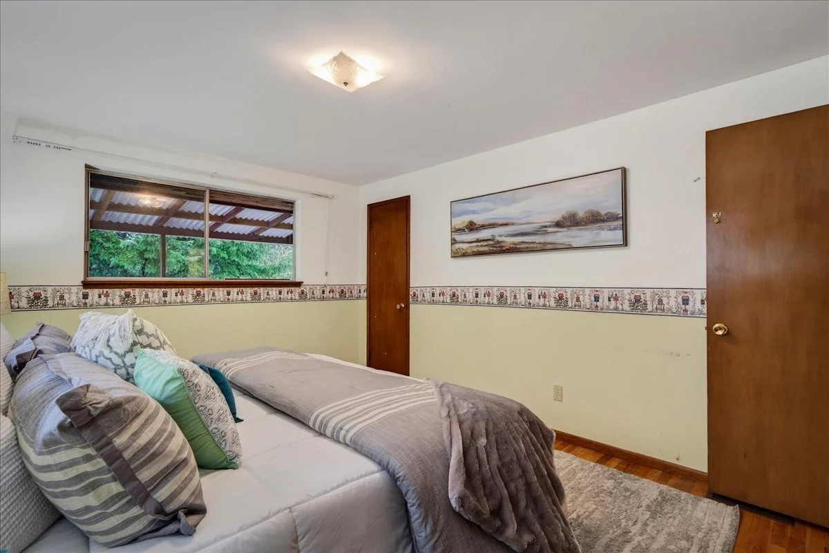 16008 10th Avenue NE Shoreline (19).jpg