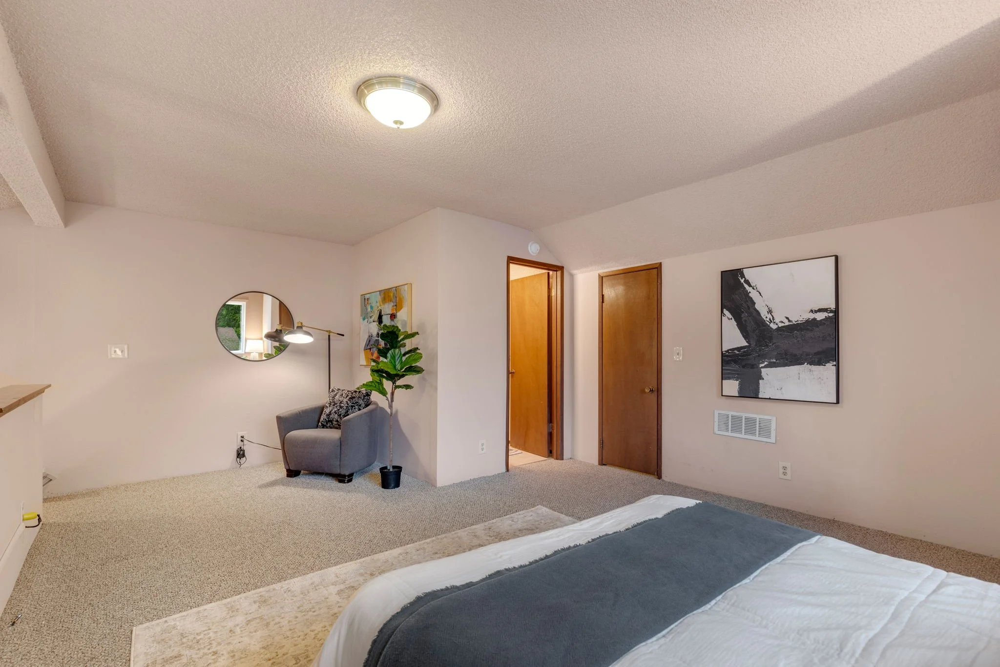 24709 13th Avenue S Des Moines, WA 98198 (22).jpg