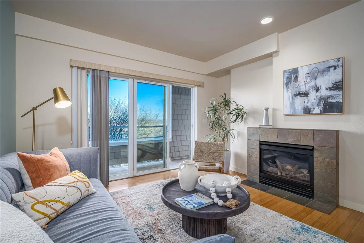 1 Broadway #211 Tacoma WA (6).jpg