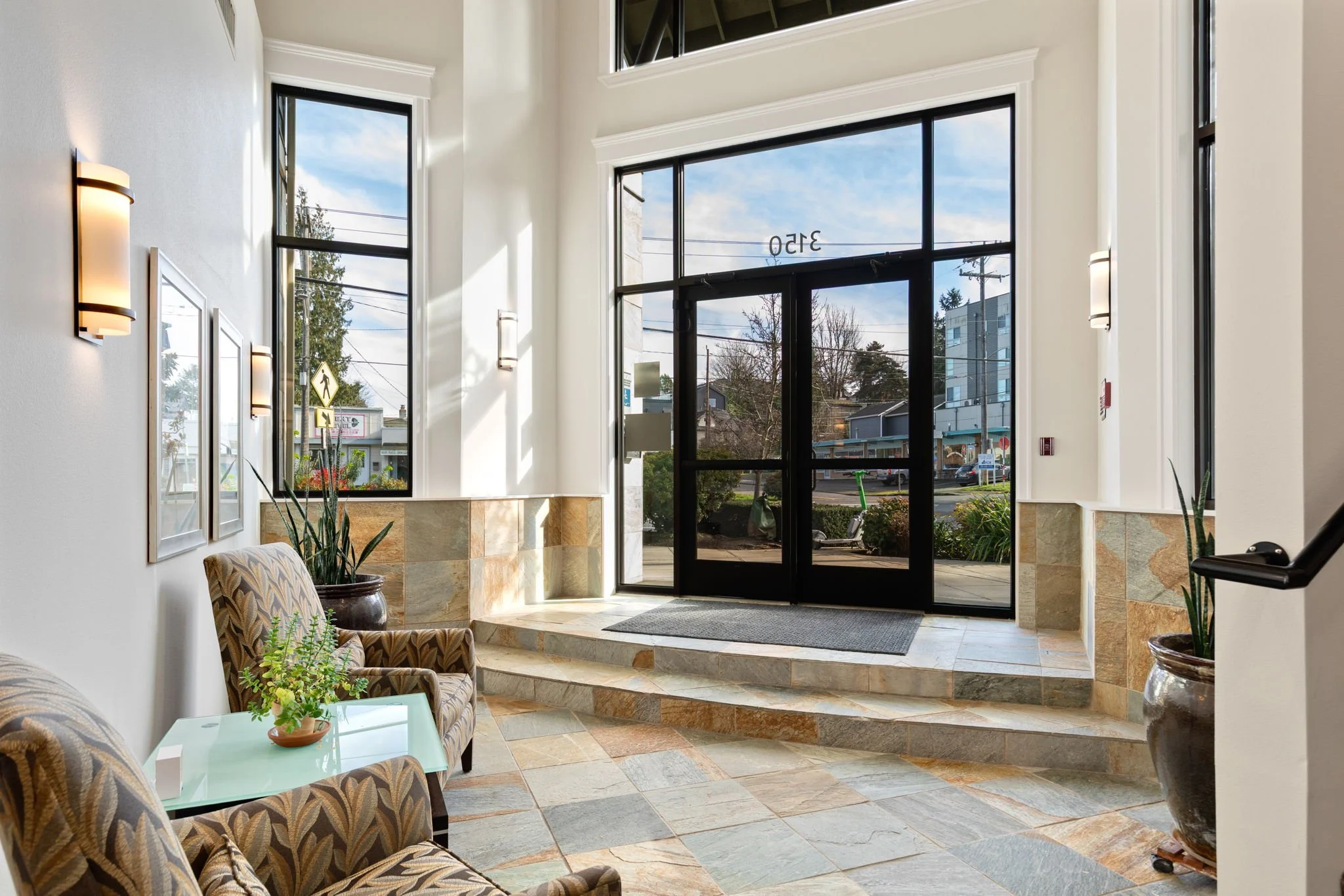 3150 W Government Way Unit 101, Seattle WA_0004.jpg