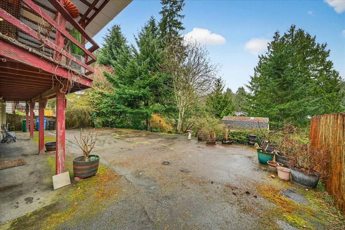 16008 10th Avenue NE Shoreline (36).jpg