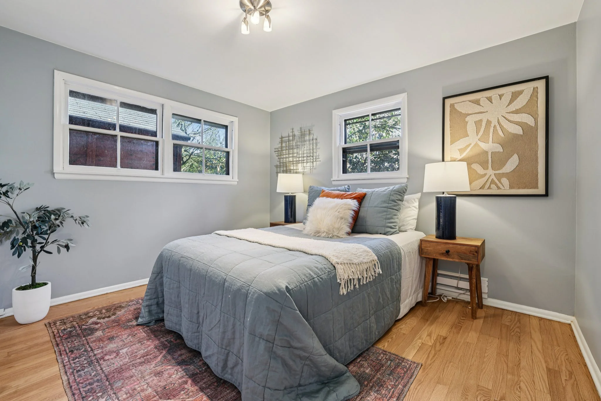 20-web-or-mls-10219 15th Ave-S1401-039.jpg