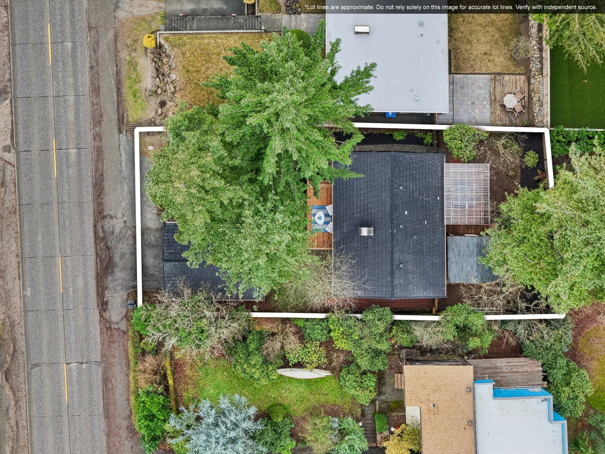 43-web-or-mls-10219 15th Ave-S1401-062.jpg