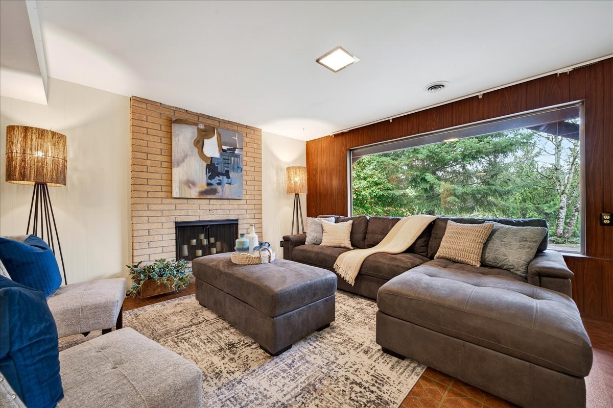 16008 10th Avenue NE Shoreline (29).jpg