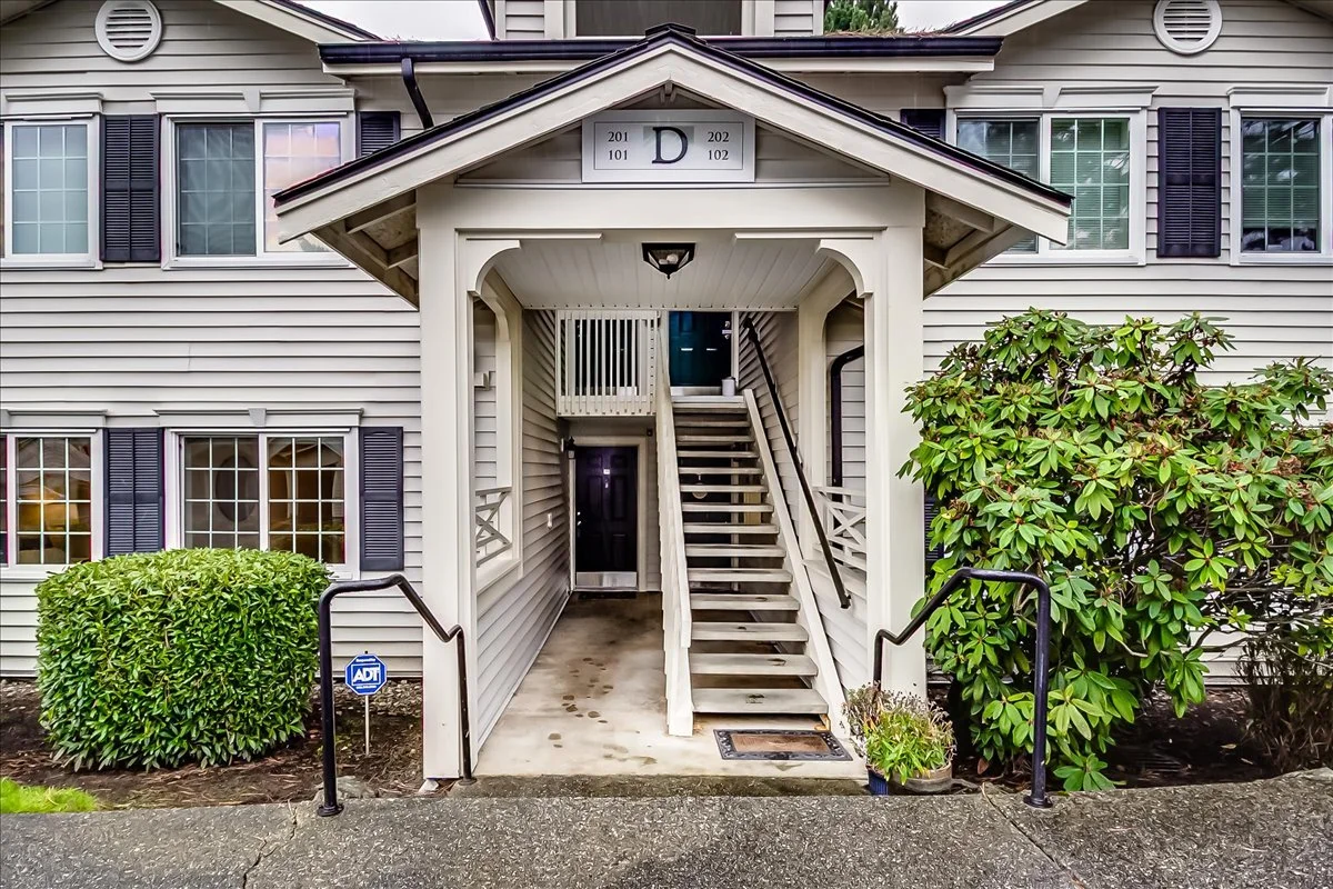12404 E Gibson Road D101 Everett (35).jpg