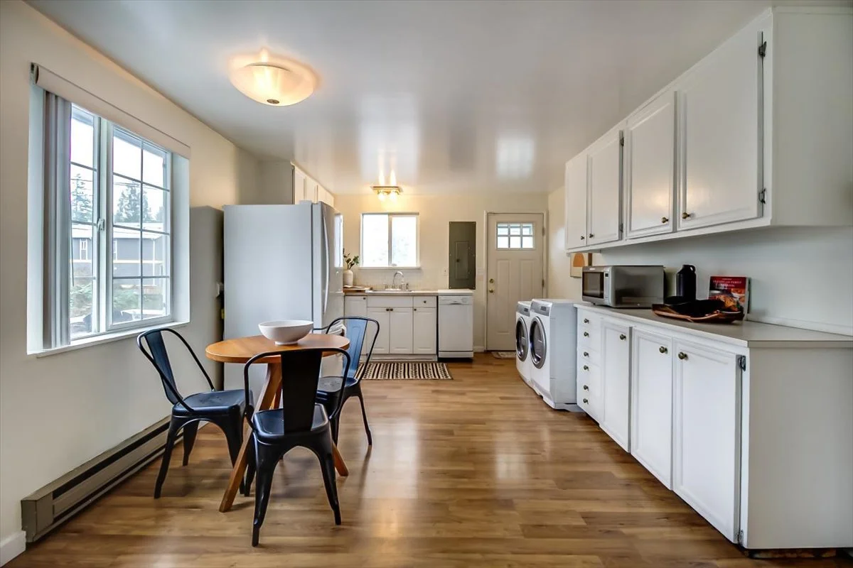 04-14043 Burke Ave N--5.jpg