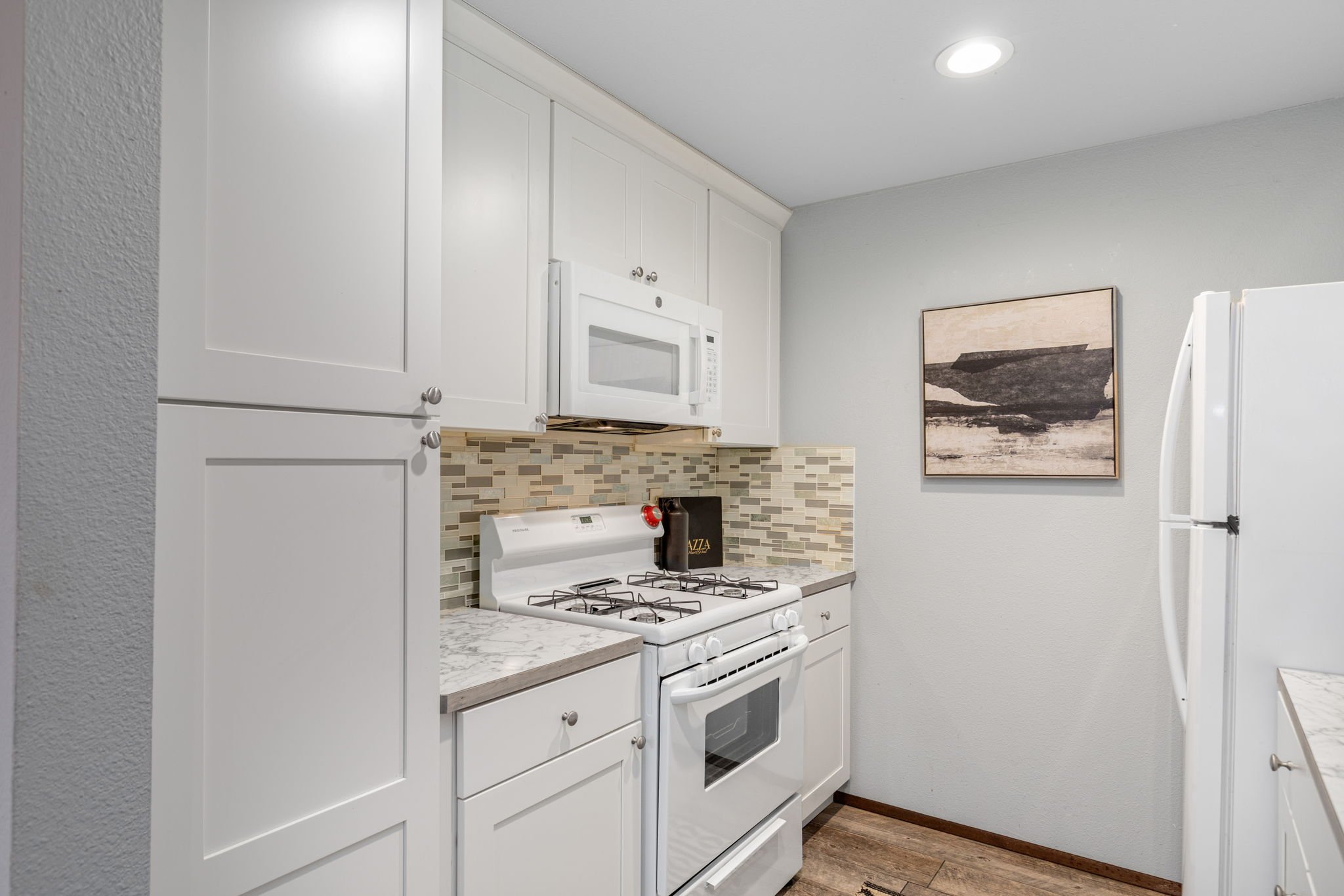 24709 13th Avenue S Des Moines, WA 98198 (11).jpg