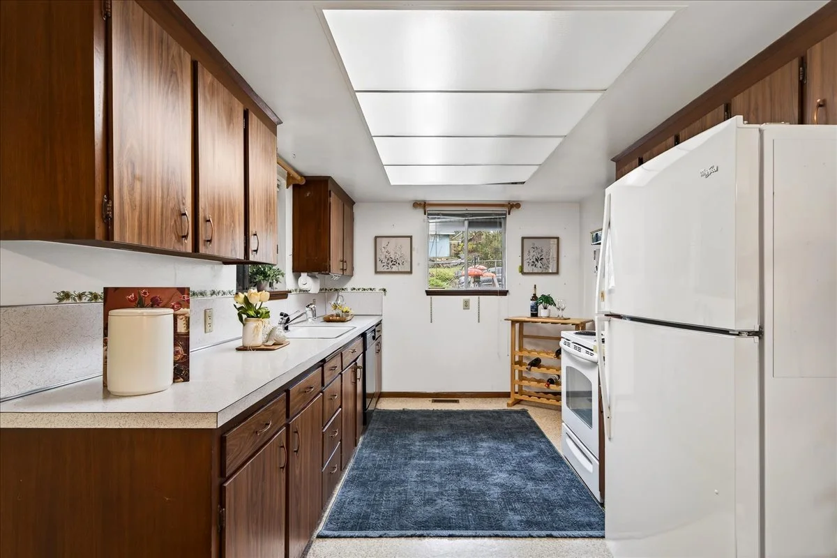 16008 10th Avenue NE Shoreline (15).jpg