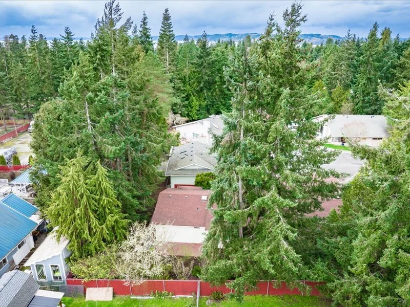 24848 13th Avenue S Des Moines, WA 98198 (46).jpg