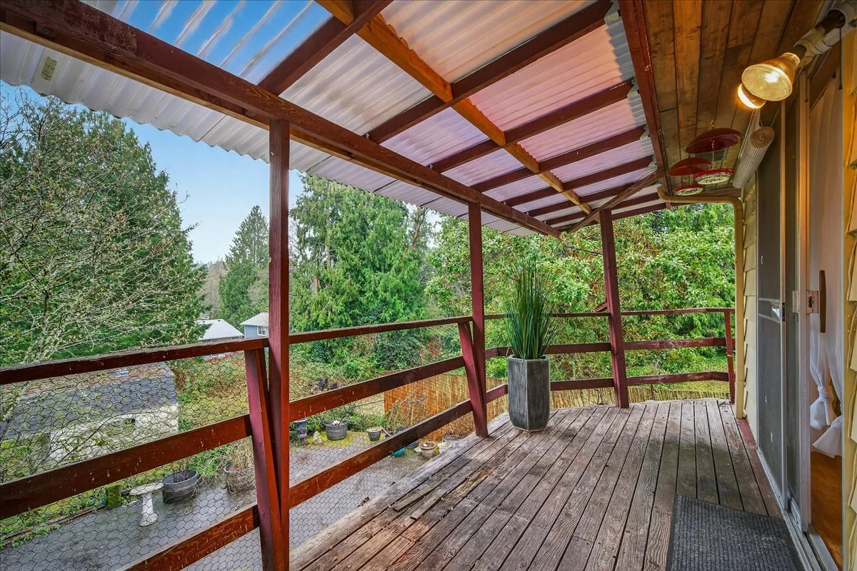 16008 10th Avenue NE Shoreline (17).jpg