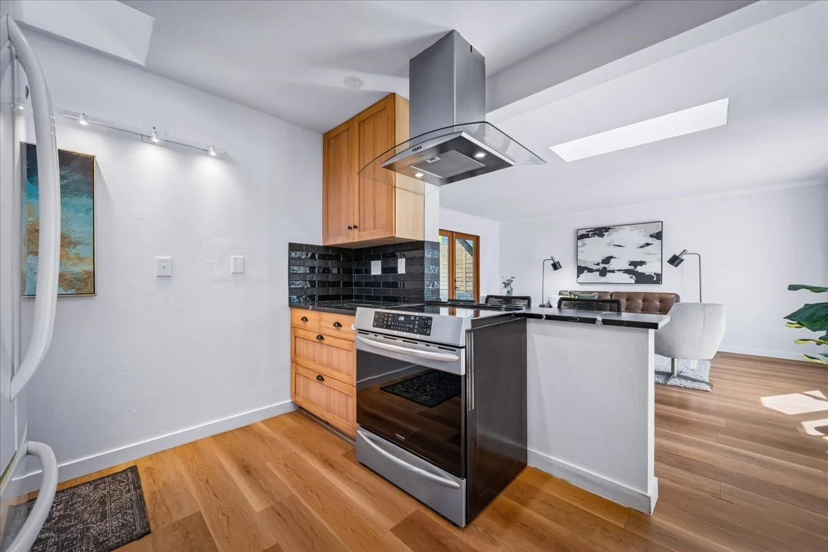 14346 Interlake Avenue N.  Seattle, WA 98133 (11).jpg