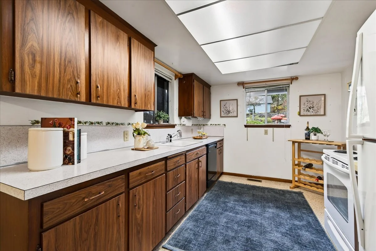 16008 10th Avenue NE Shoreline (13).jpg