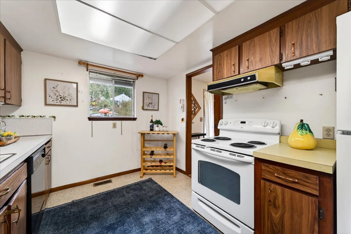 16008 10th Avenue NE Shoreline (14).jpg