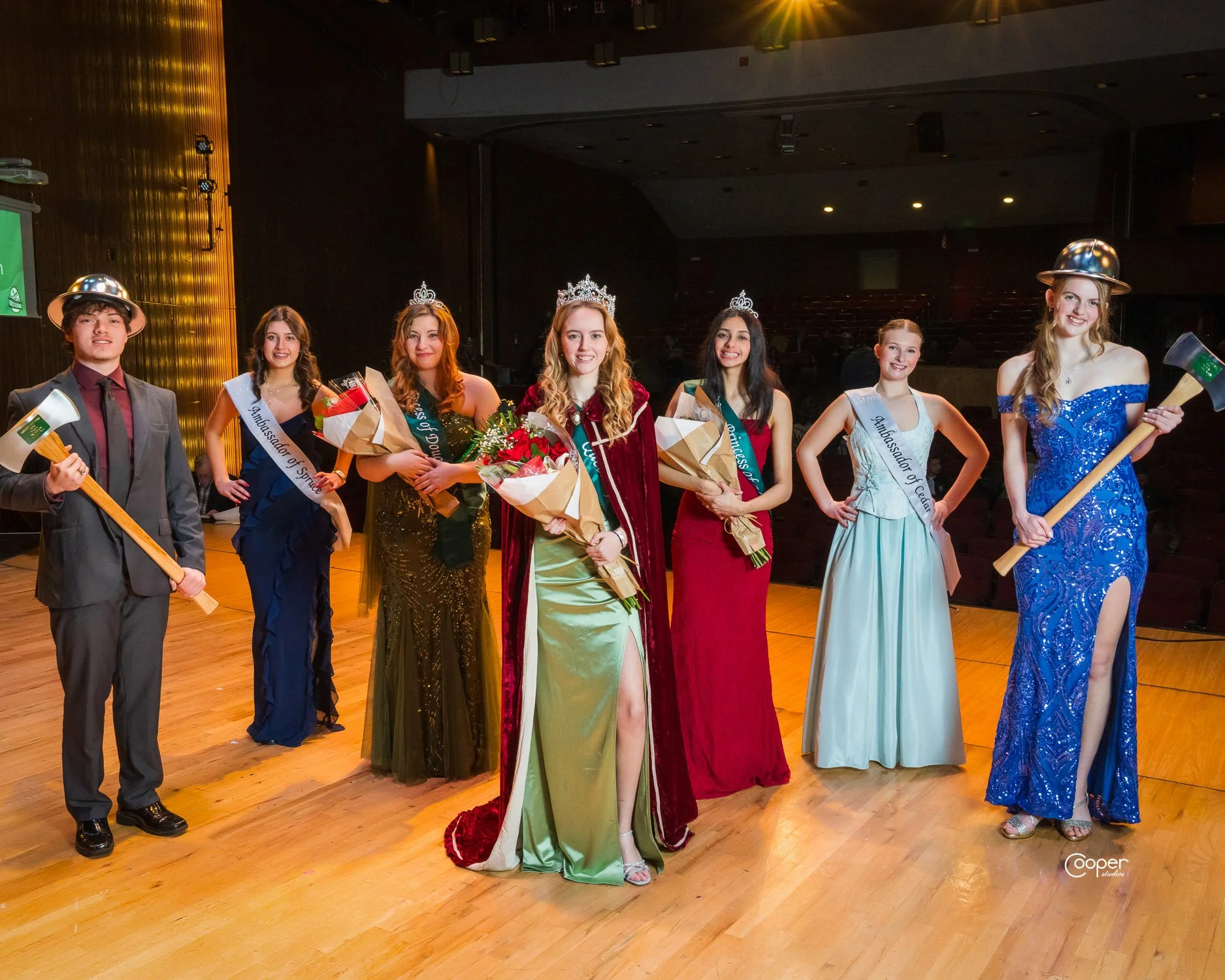 📣 CONGRATULATIONS TO OUR 2026 ROYALTY COURT! 👑

What a tough choice our judges had last night at Coronation.  Thank you to ALL the students who participated. Every single person was amazing!

2026 Court:
Queen of the Forest - Francesca B.
Paul Buny