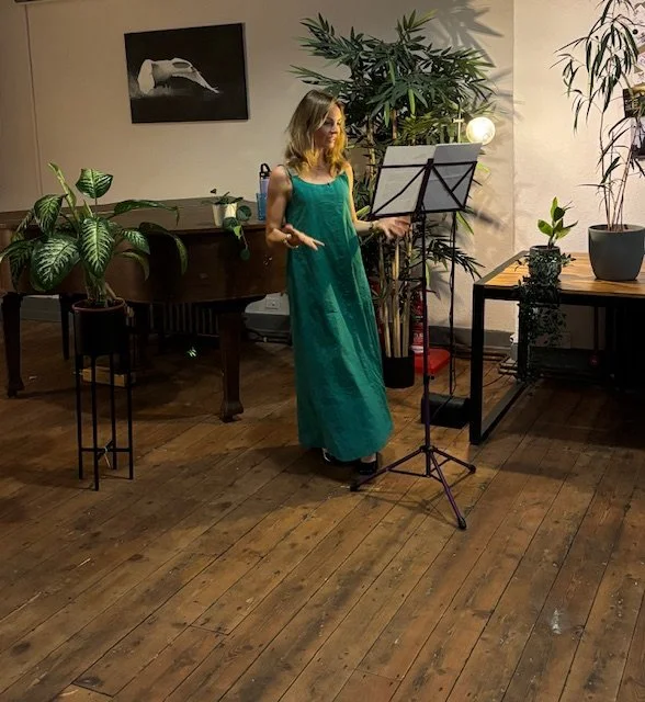 Reading at Providero, Llandudno, North Wales, October 2025 / Hydref 2025