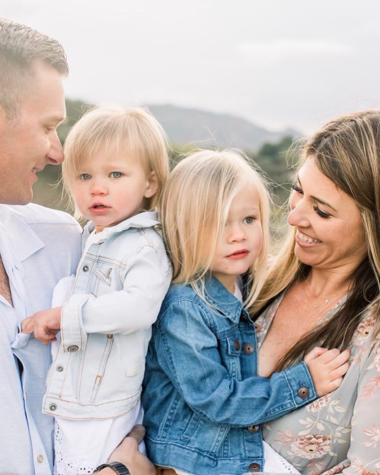 Look at this beautiful family!!! .. and those luscious lashes😍🤍 #lashextensions #lash #lashes #beauty #family #beautybabesandco #lashartist