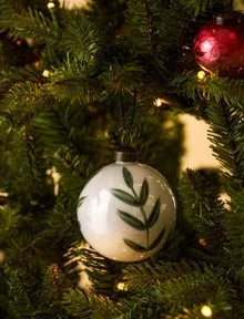Kemble vine baubles