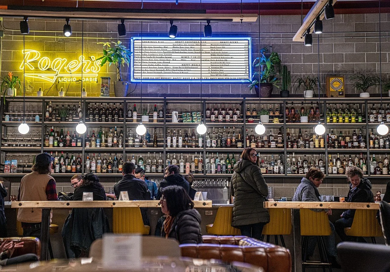 edgewaterbar2-meh.jpg