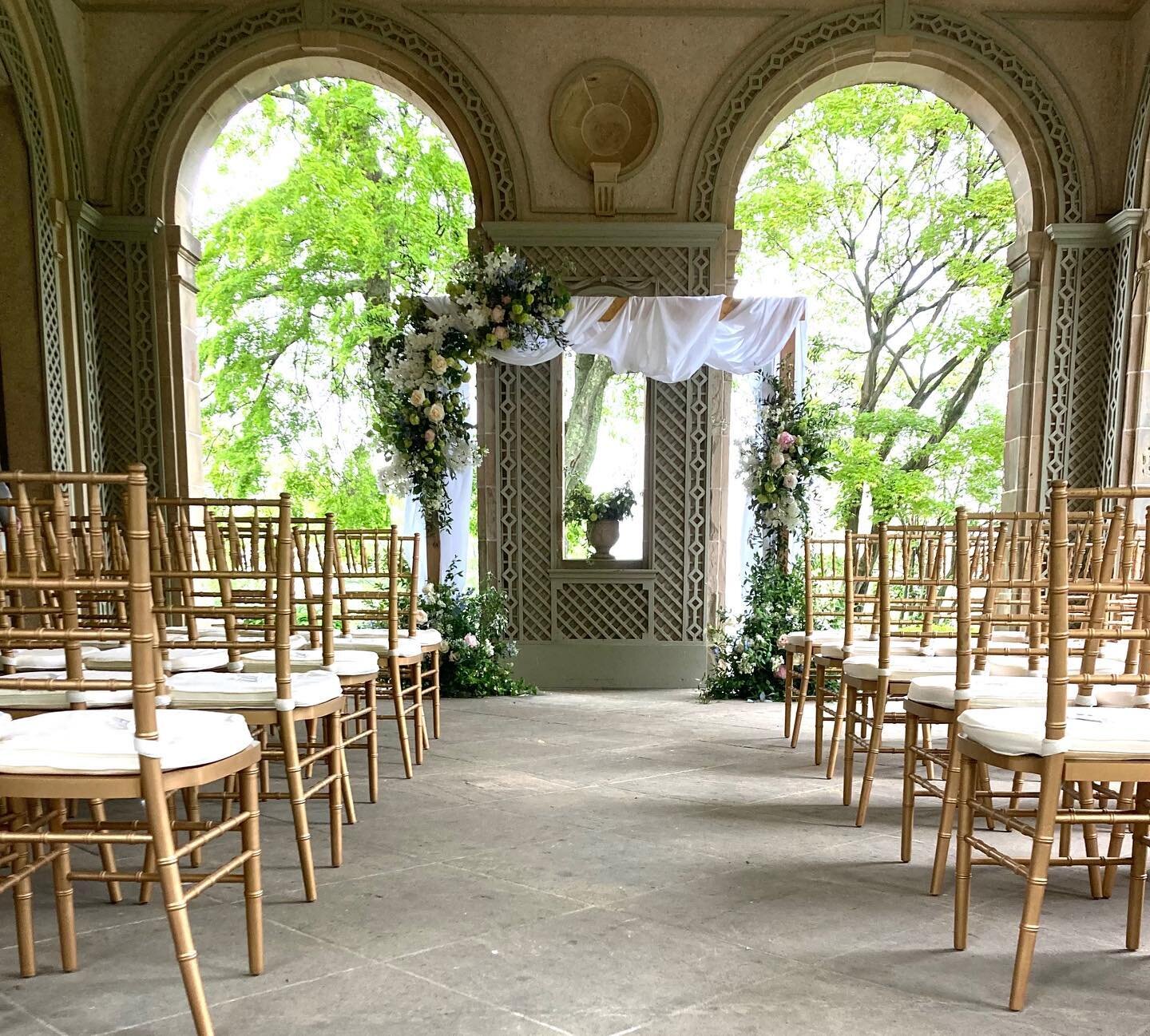 This @glenmanorhouse wedding was scheduled to take place outside in the garden, but similar to today, mother nature had other plans and we were able to create a stunning rain option on the terrace. 

I hope all the rain tightened the knot for this am