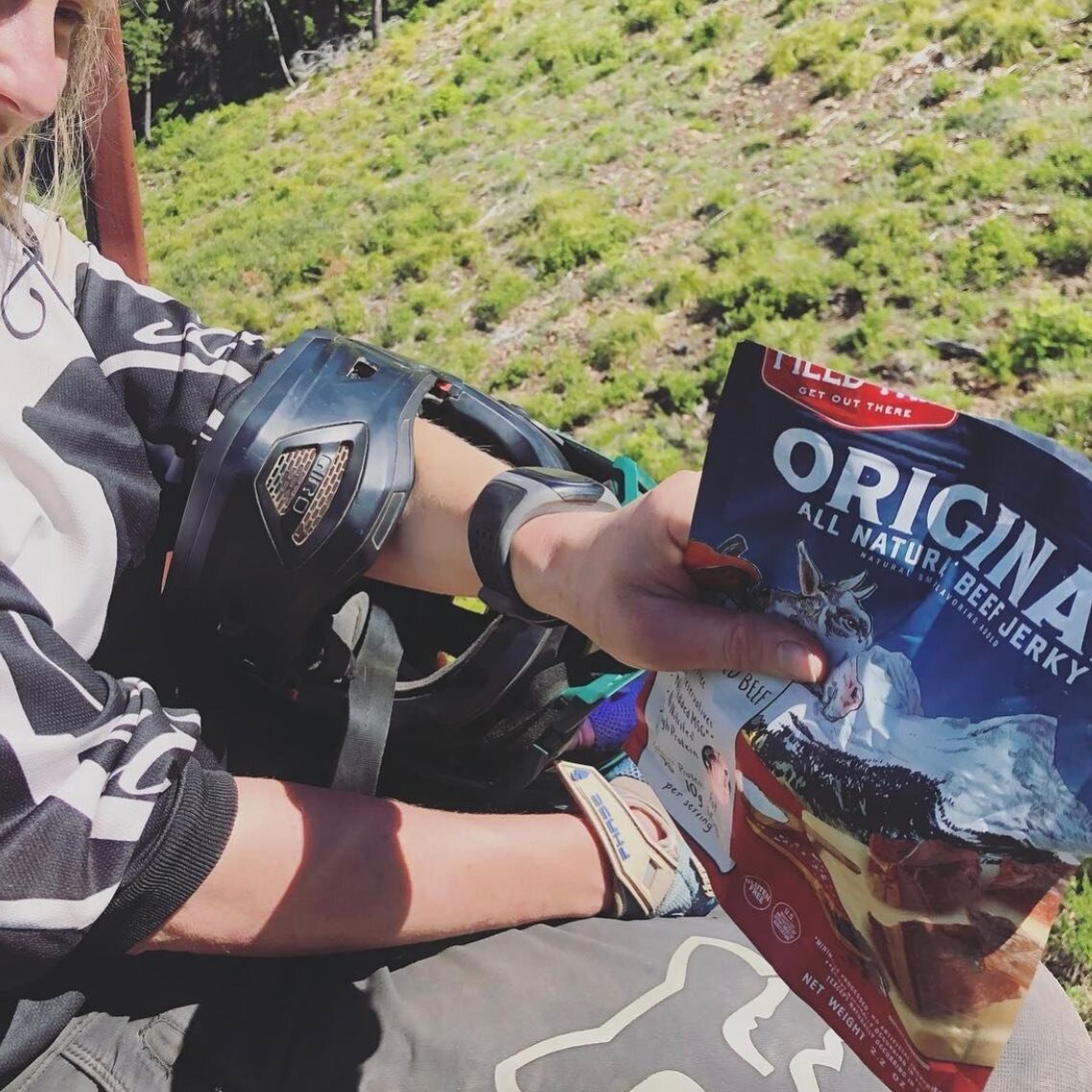 Do more of what you love and feel great while doing it! Our jerky is the perfect on-the-go snack!💪

📸 @go_fast_yulia 

#beefjerky #jerky #beef #foodie #snack #food #jerkytime #jerkylove #keto #protein #travel #snacks #beefjerkytime #glutenfree #mea