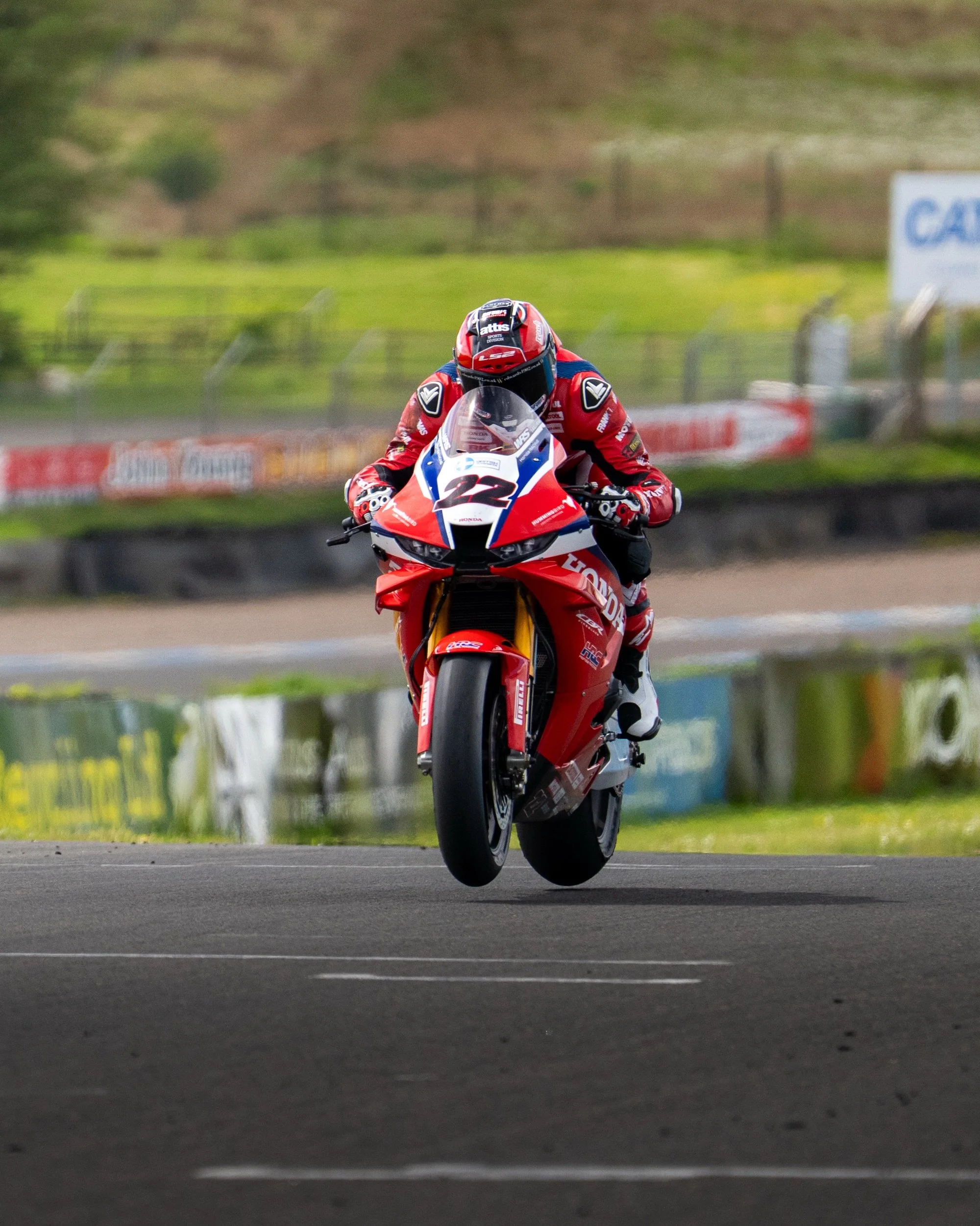 @ohalloran22 flying at the @officialbsb test day. 

#bsb #ohalloran22 #hondaracinguk #hondaracing #knockhill