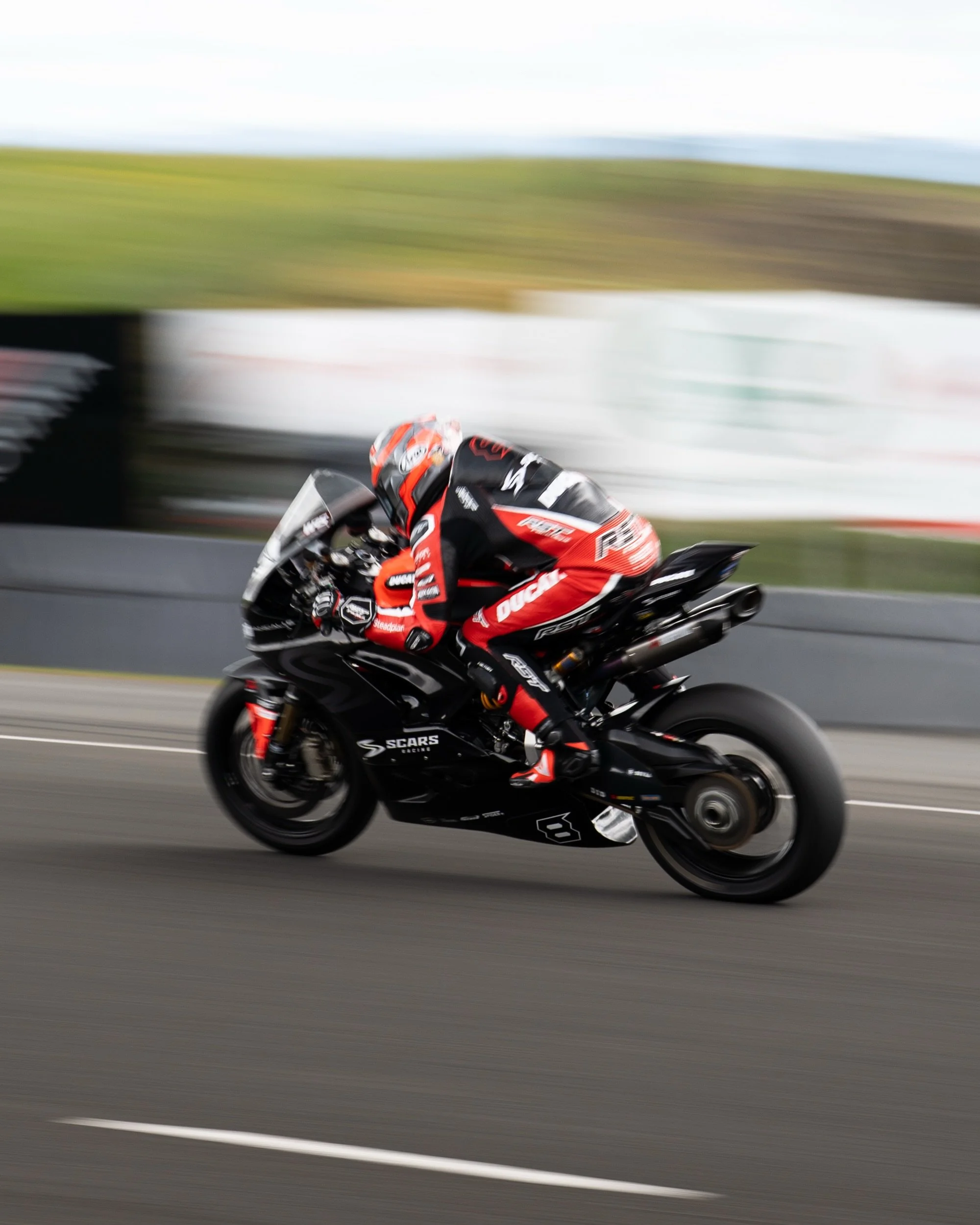 @scars_racing at @officialbsb test day at Knockhill Racing Circuit. 

#knockhillracingcircuit #knockhill #bsb #officialbsb #ducatiuk