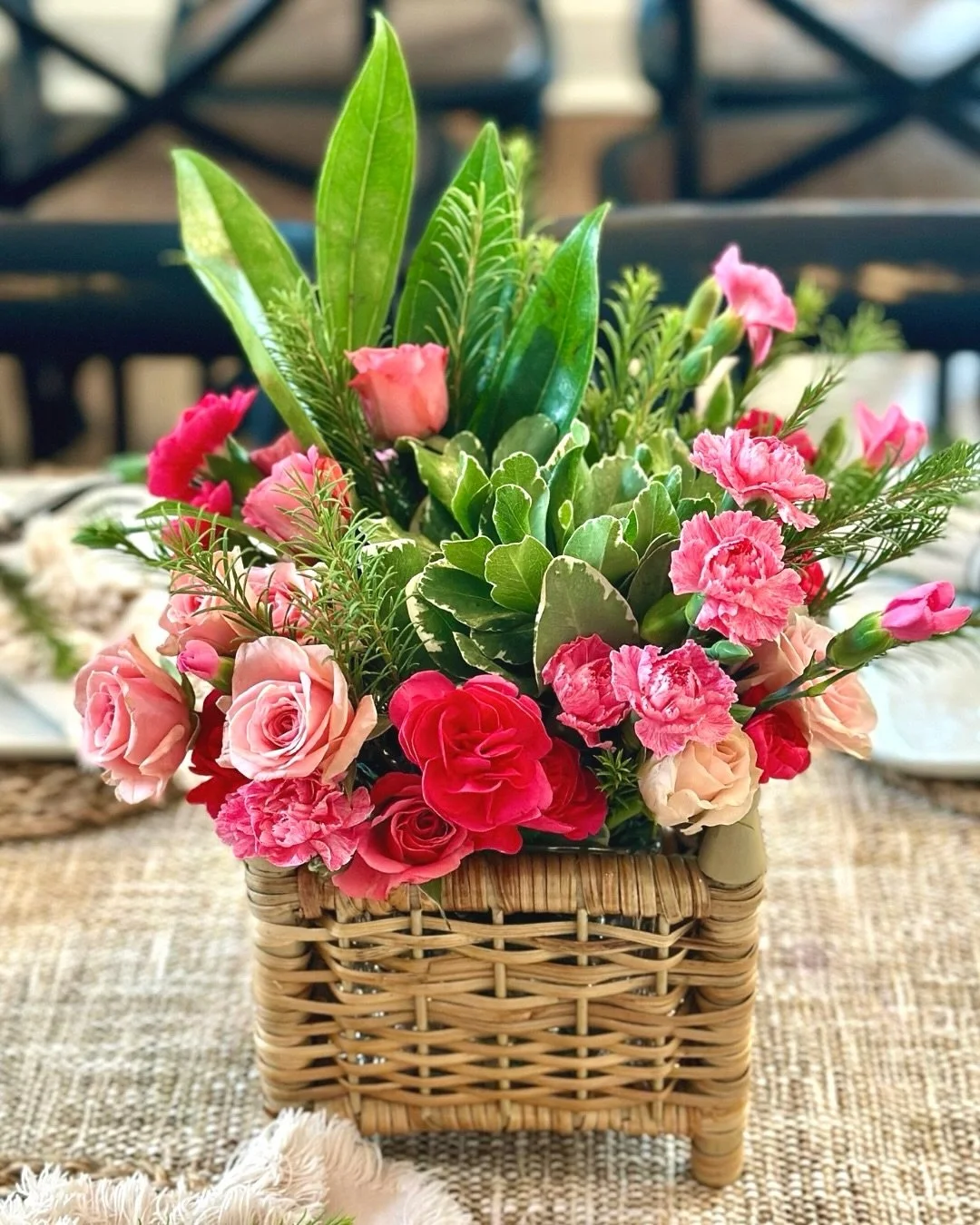 At Chi-cuterie, our floral arrangements are included in your event rental package and are thoughtfully designed around your celebration.

✨ Bridal showers ✨ Baby showers ✨ Engagement parties ✨ Graduations ✨ Birthdays ✨ Weddings ✨ Celebrations of life