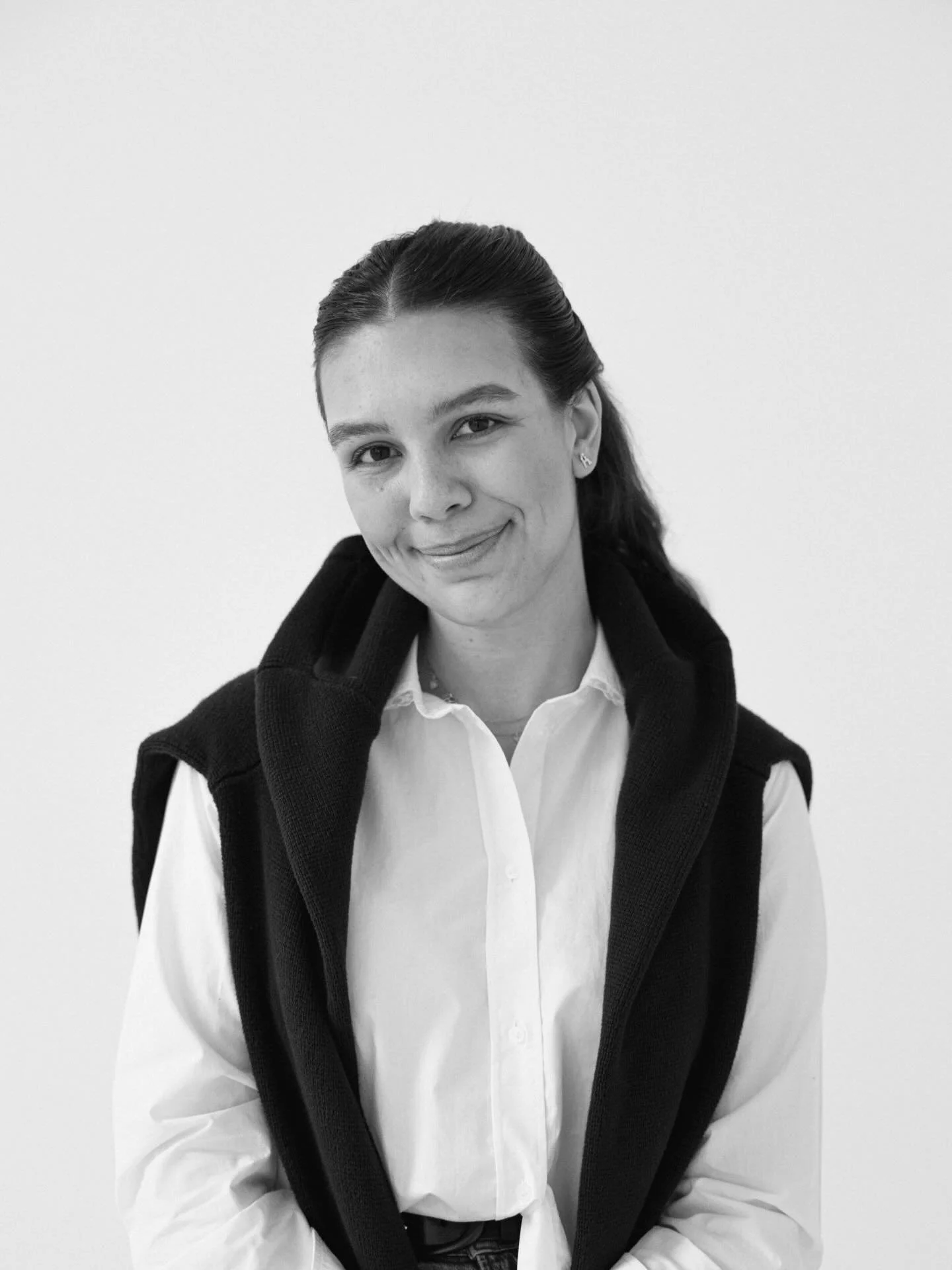 Hi to all of the new faces!

I&rsquo;m Anna, the heart behind Paper &amp; Plume. My journey began when I convinced a friend to design my wedding stationery, and from that moment on, I was completely hooked on the world of paper. I just couldn&rsquo;t