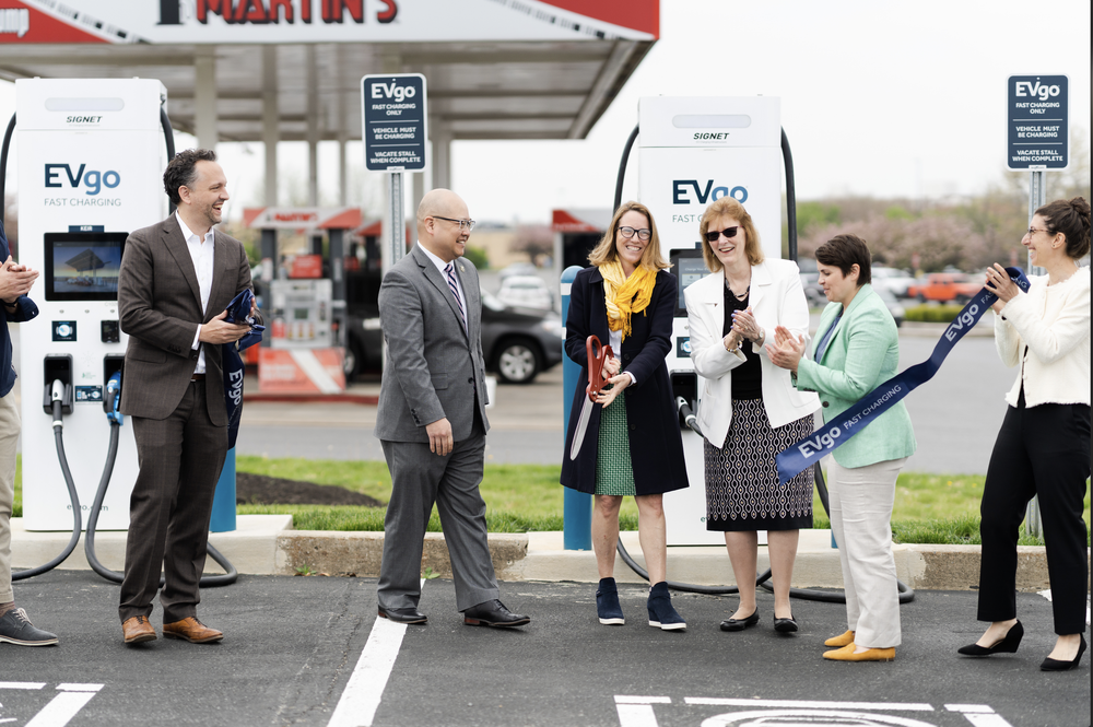 Ribbon cutting at an EVgo grand opening